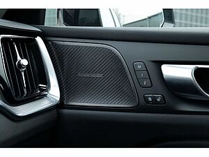 Volvo  Lim. B5 Ultimate Dark AWD LED PANO 360°
