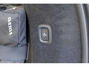 Volvo  T8 Inscription Recharge Plug-In Hybrid AWD