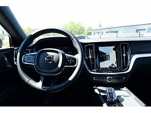 Volvo  Lim. B5 Ultimate Dark AWD LED PANO 360°