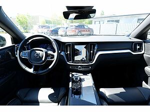 Volvo  Lim. B5 Ultimate Dark AWD LED PANO 360°