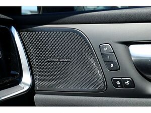 Volvo  Lim. B5 Ultimate Dark AWD LED PANO 360°