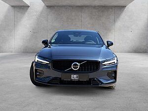 Volvo  Lim. B5 Ultimate Dark AWD LED PANO 360°