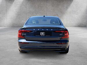 Volvo  Lim. B5 Ultimate Dark AWD LED PANO 360°