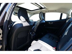 Volvo  Lim. B5 Ultimate Dark AWD LED PANO 360°