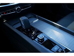 Volvo  Lim. B5 Ultimate Dark AWD LED PANO 360°