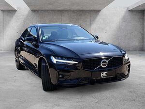 Volvo  Lim. B5 Ultimate Dark AWD LED PANO 360°