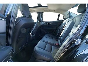 Volvo  Lim. B5 Ultimate Dark AWD LED PANO 360°