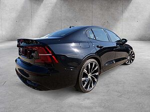Volvo  Lim. B5 Ultimate Dark AWD LED PANO 360°