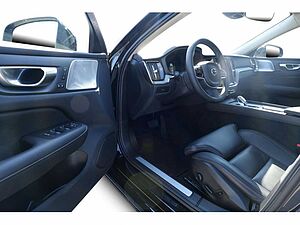 Volvo  Lim. B5 Ultimate Dark AWD LED PANO 360°