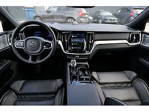 Volvo  Lim. T8 AWD Ultimate Dark Recharge Plug-In Hybrid AWD