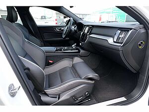 Volvo  Lim. T8 AWD Ultimate Dark Recharge Plug-In Hybrid AWD