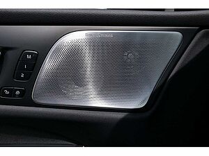 Volvo  Lim. T8 AWD Ultimate Dark Recharge Plug-In Hybrid AWD