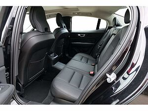 Volvo  Lim. T8 Ultimate Dark Recharge Plug-In Hybrid AWD