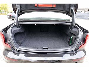 Volvo  Lim. T8 Ultimate Dark Recharge Plug-In Hybrid AWD