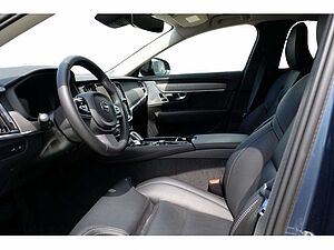 Volvo  Lim. T8 Ultimate Dark Recharge Plug-In Hybrid AWD