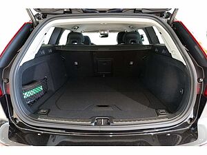 Volvo  Kombi T6 Core Recharge AWD STANDHZ LED
