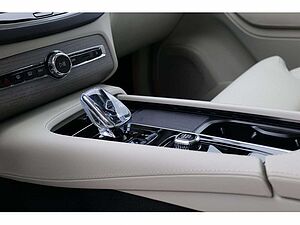 Volvo  T8 Ultra Bright Recharge Plug-In Hybrid AWD