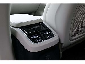 Volvo  T8 Ultra Bright Recharge Plug-In Hybrid AWD