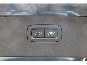 Volvo  T8 Ultra Bright Recharge Plug-In Hybrid AWD