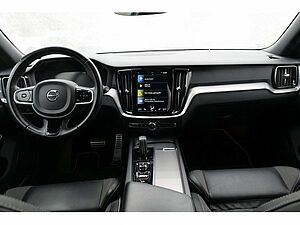 Volvo  B3 R Design KAMERA NAVI STANDHZ LED LED