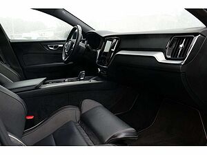 Volvo  B3 R Design KAMERA NAVI STANDHZ LED LED
