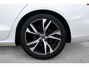 Volvo  B3 R Design KAMERA NAVI STANDHZ LED LED