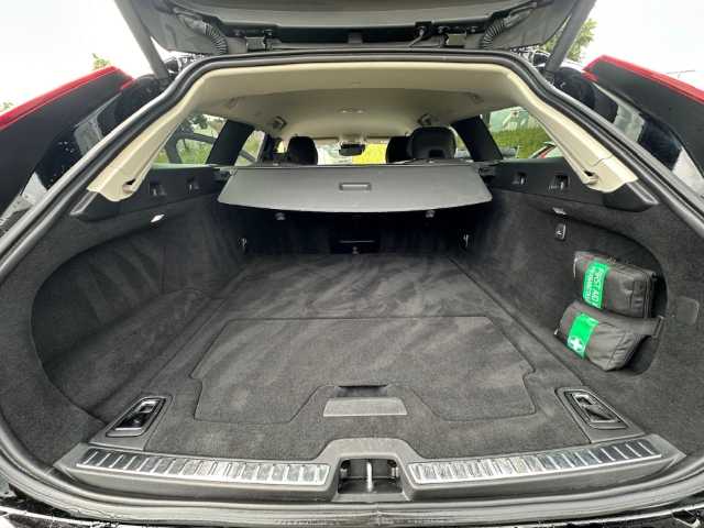 Volvo  V90 T8 TWIN ENGINE AWD Automatikgetriebe (223+65kW/303+87PS) Inscription