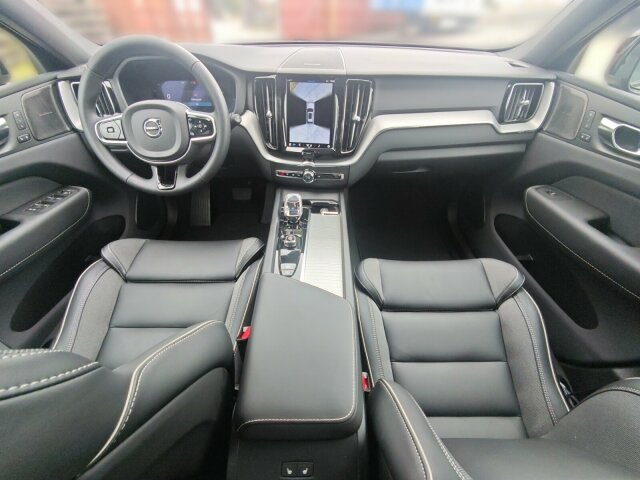 Volvo  T8 Hybrid AWD Plus Dark