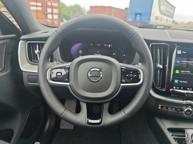 Volvo  T8 Hybrid AWD Plus Dark