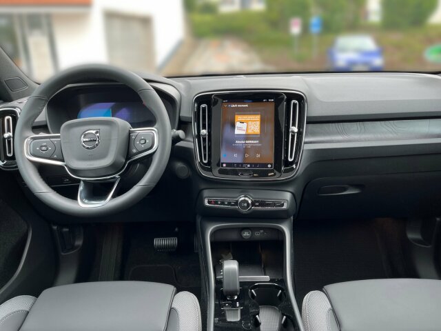 Volvo  C40