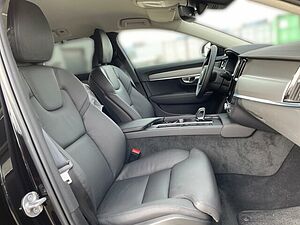 Volvo  V90
