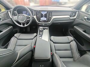 Volvo  T8 Hybrid AWD Plus Dark
