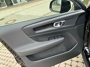 Volvo  C40
