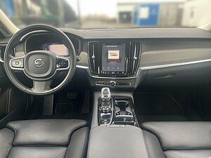 Volvo  V90
