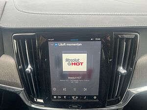 Volvo  V90