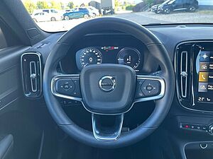 Volvo  XC40