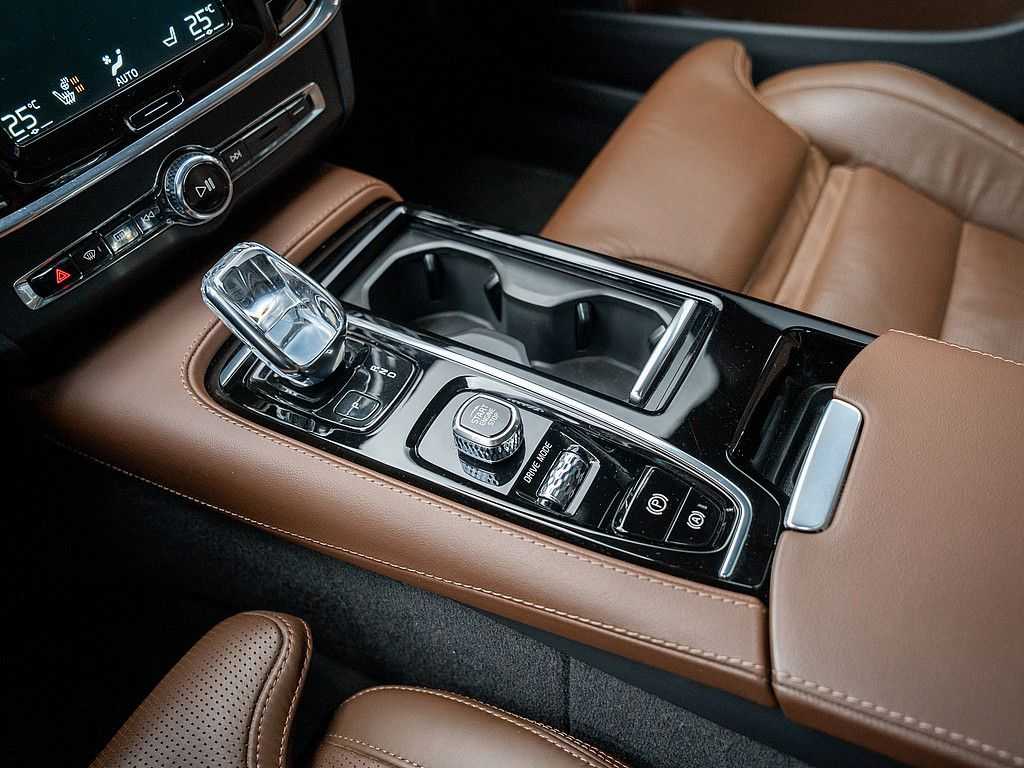 Volvo  T6 AWD Recharge Inscription