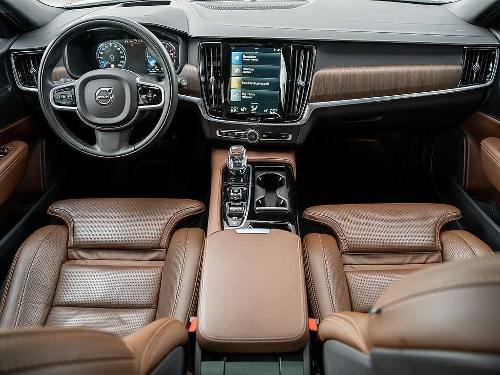 Volvo  T6 AWD Recharge Inscription