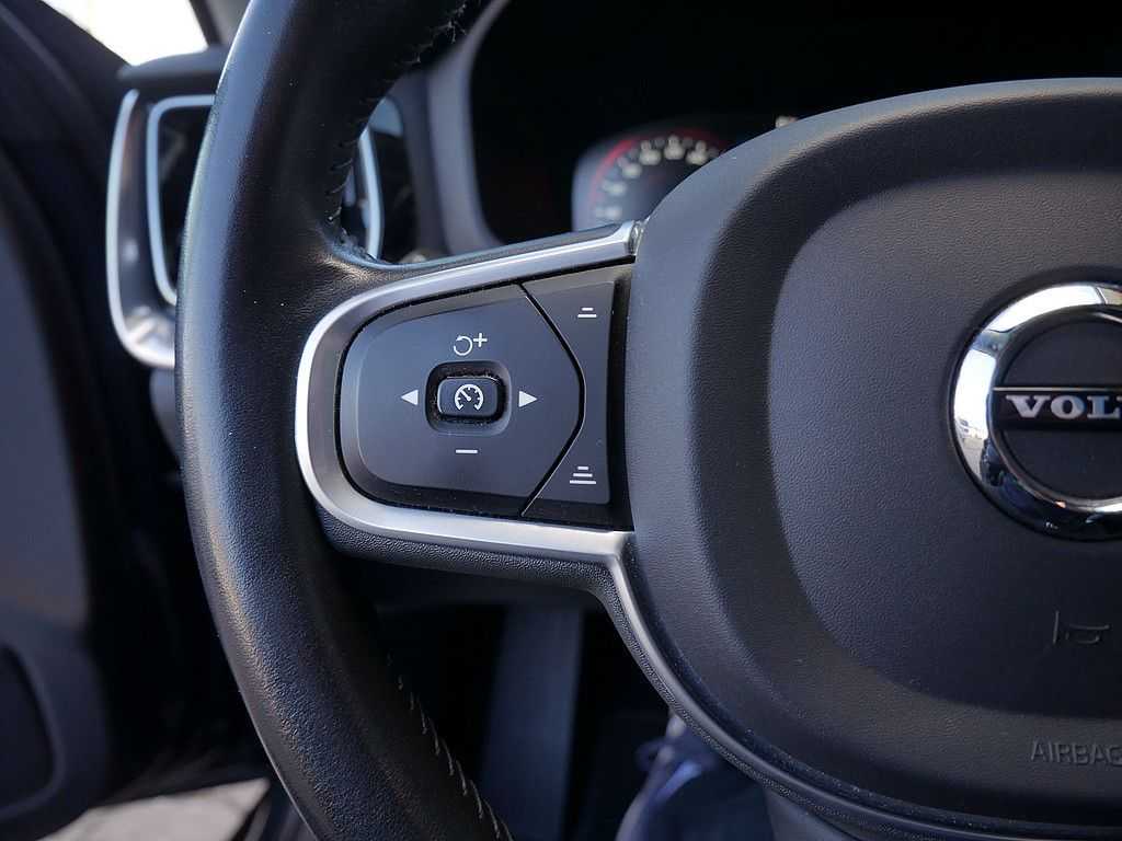 Volvo  D3 Momentum Pro