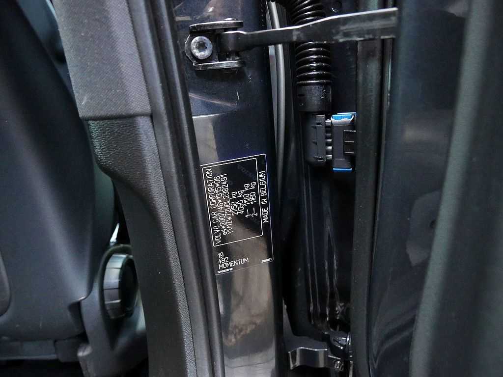 Volvo  D3 Momentum Pro