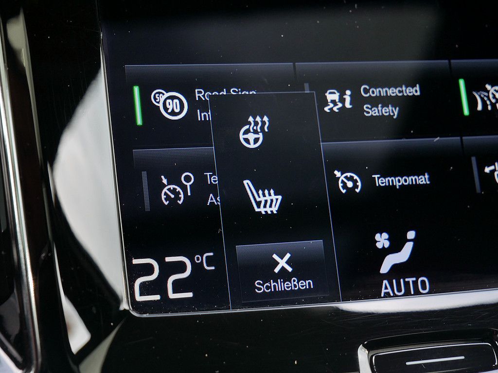 Volvo  T6 AWD Recharge R Design