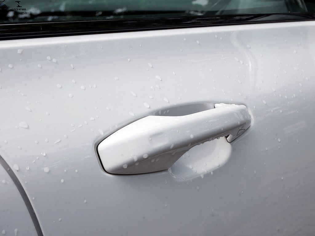 Volvo  T6 AWD Recharge R Design