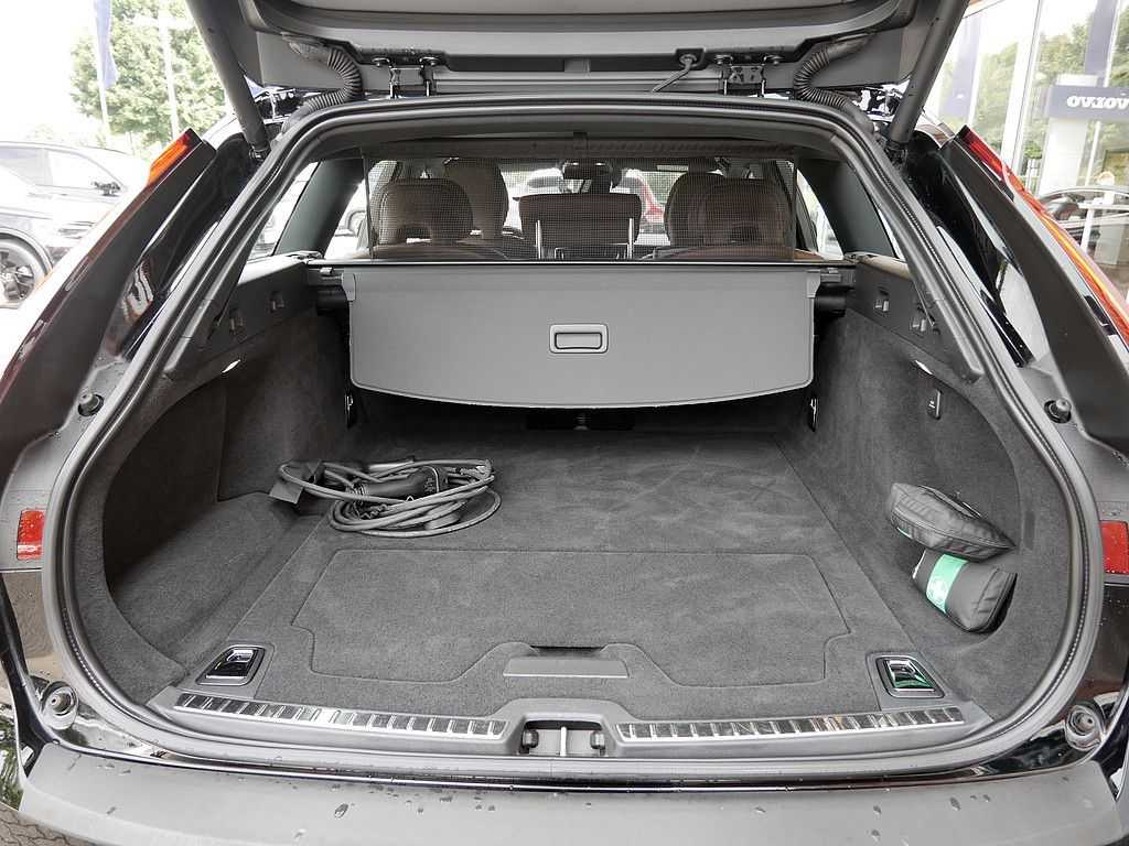 Volvo  T6 AWD Recharge Inscription Expression LED