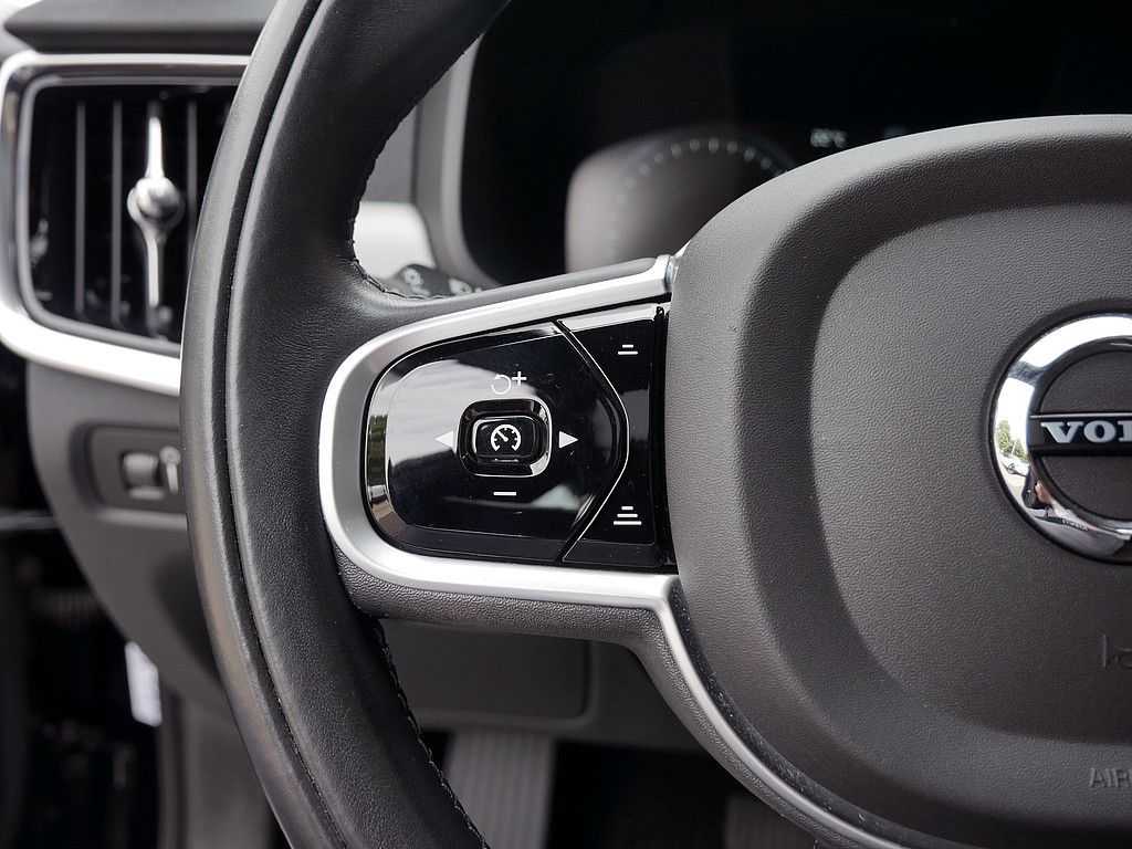 Volvo  T6 AWD Recharge Inscription Expression LED