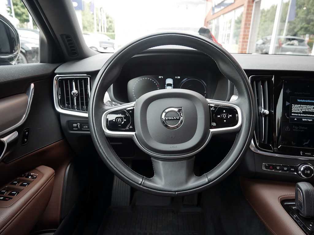 Volvo  T6 AWD Recharge Inscription Expression LED