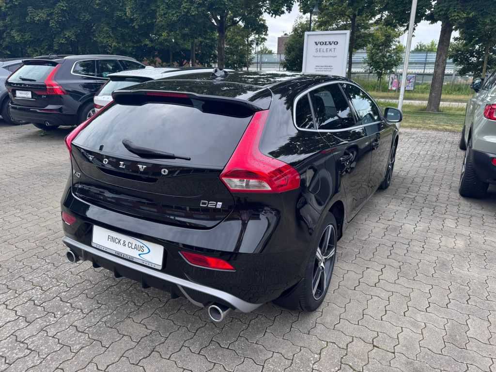 Volvo  D2 R-Design