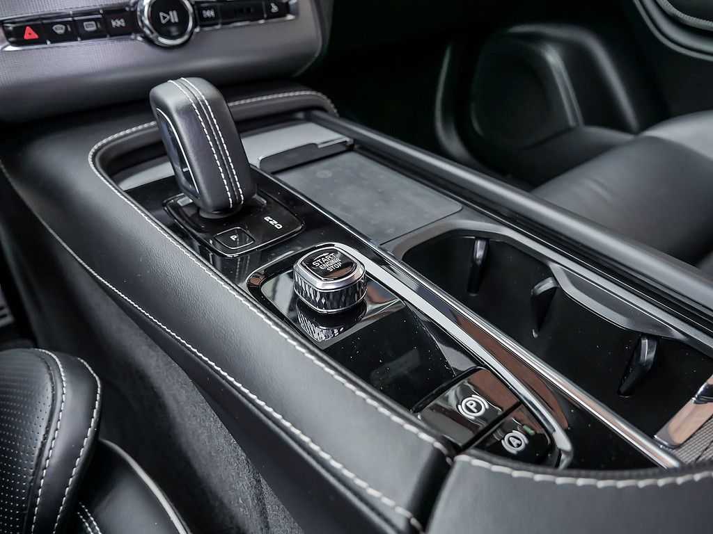 Volvo  T8 AWD R Design Edition 360° LUFTFEDERUNG
