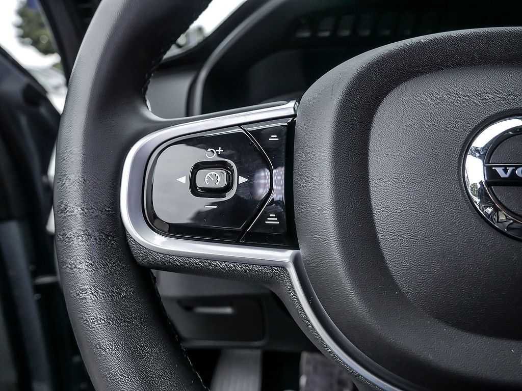 Volvo  T8 AWD R Design Edition 360° LUFTFEDERUNG