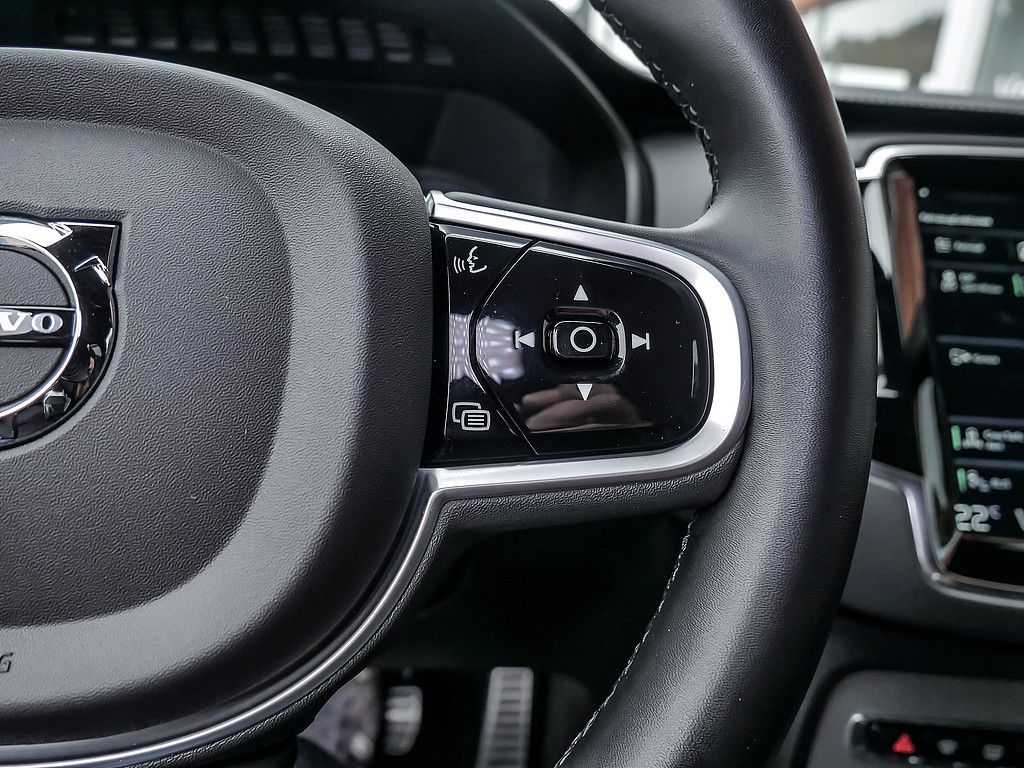 Volvo  T8 AWD R Design Edition 360° LUFTFEDERUNG