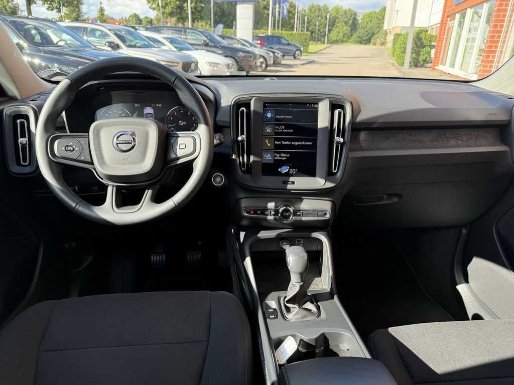 Volvo  T2 Momentum Core